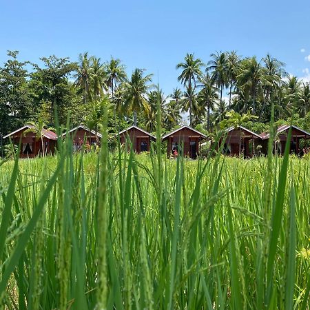 Nuna Bungalows Riung Kültér fotó