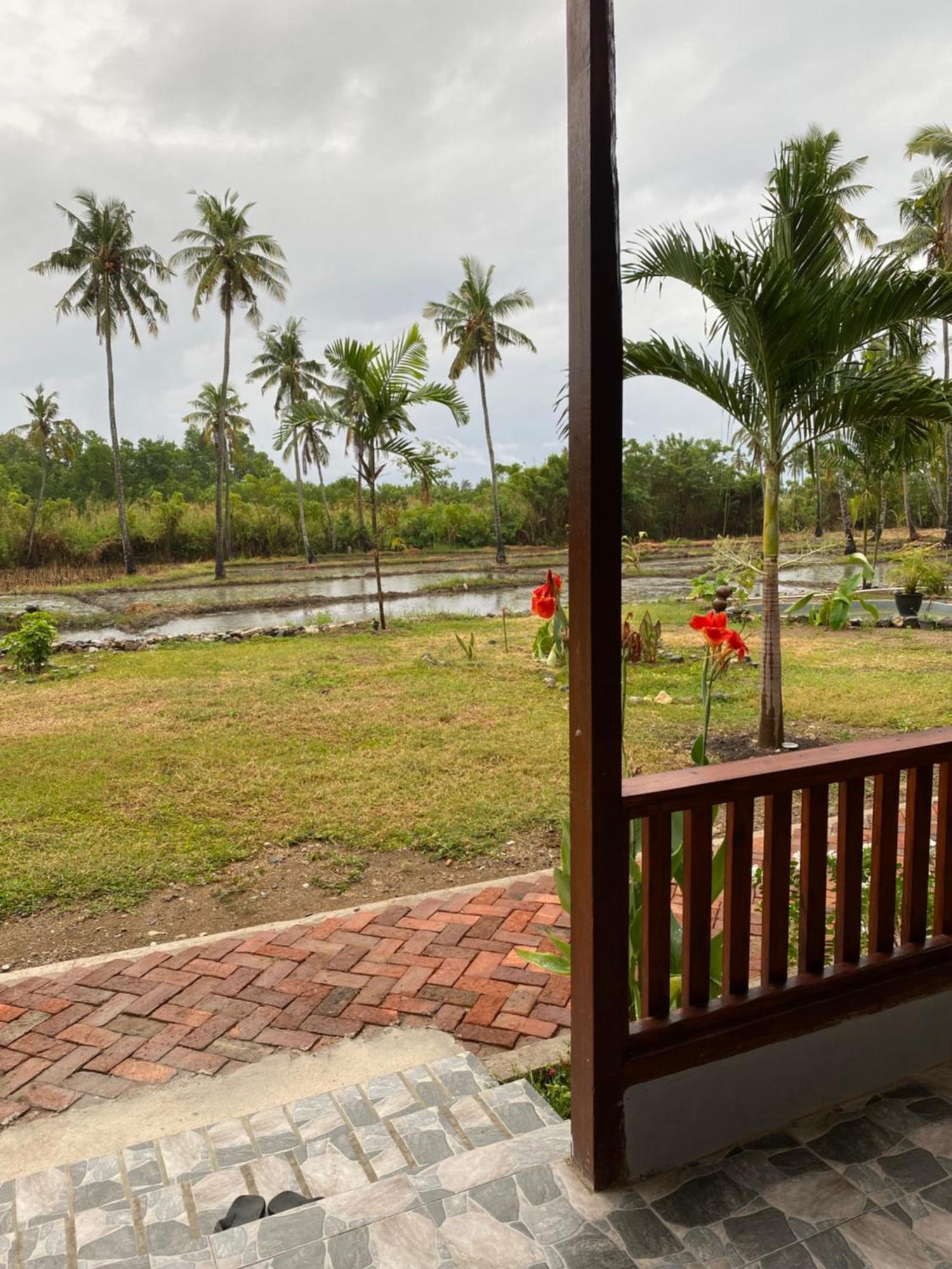 Nuna Bungalows Riung Kültér fotó